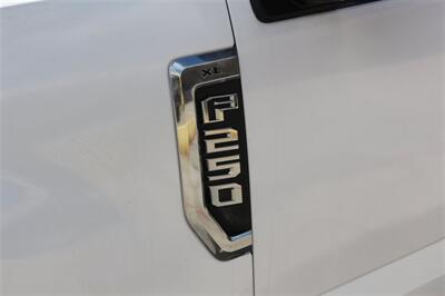 2019 Ford F-250 XL   - Photo 15 - Arlington, TX 76011