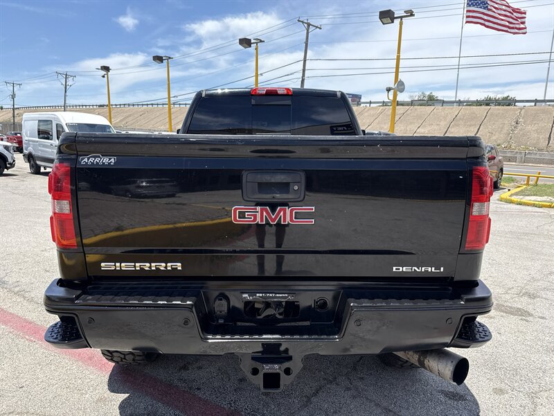 2015 GMC Sierra 2500 Denali - Photo 7 - Arlington, TX 76011