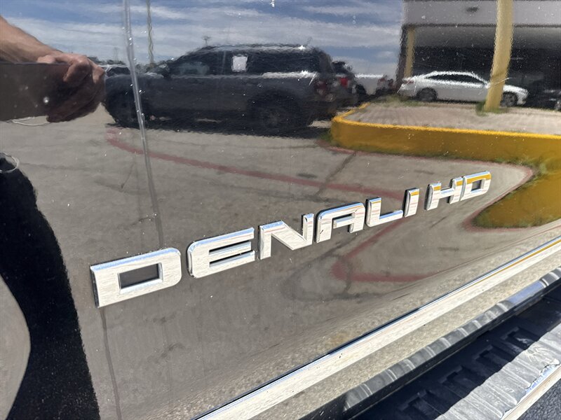 2015 GMC Sierra 2500 Denali - Photo 13 - Arlington, TX 76011