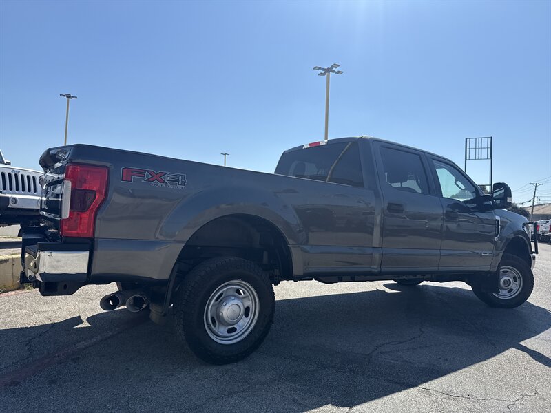 2019 Ford F-250 XLT - Photo 5 - Arlington, TX 76011