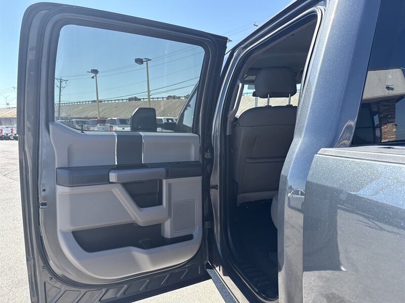 2019 Ford F-250 XLT - Photo 15 - Arlington, TX 76011
