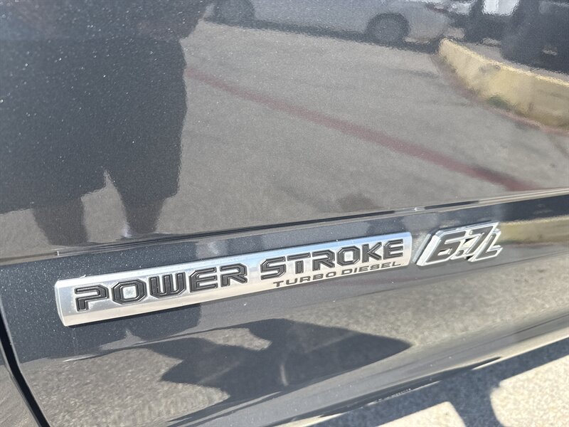 2019 Ford F-250 XLT - Photo 12 - Arlington, TX 76011