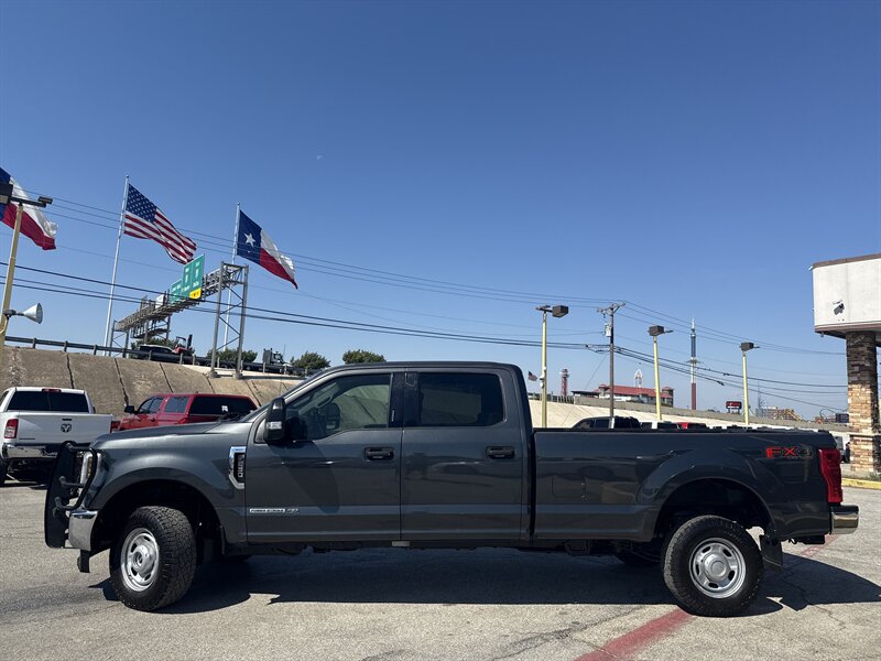 2019 Ford F-250 XLT - Photo 8 - Arlington, TX 76011