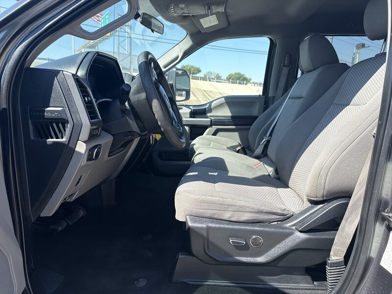 2019 Ford F-250 XLT - Photo 14 - Arlington, TX 76011