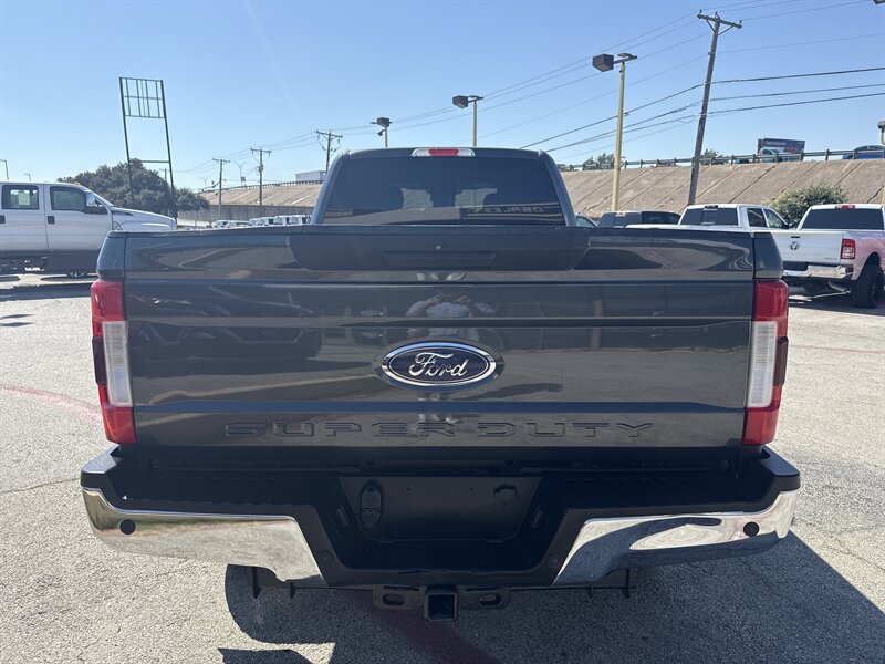 2019 Ford F-250 XLT - Photo 6 - Arlington, TX 76011