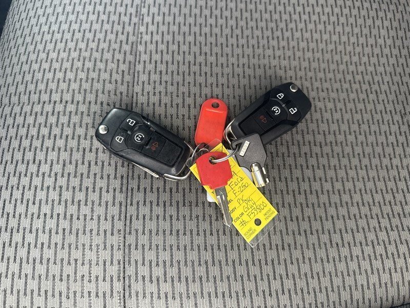 2019 Ford F-250 XLT - Photo 32 - Arlington, TX 76011