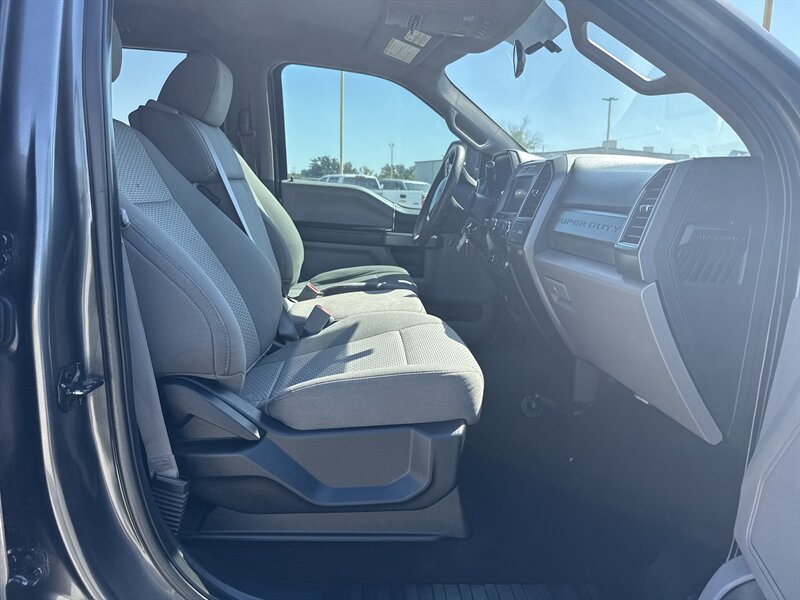 2019 Ford F-250 XLT - Photo 18 - Arlington, TX 76011