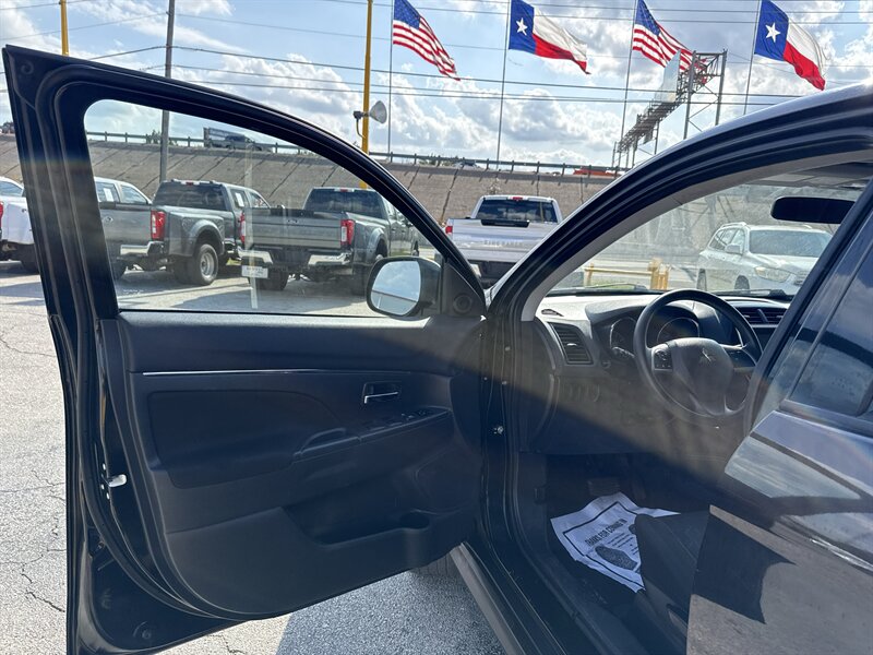 2020 Mitsubishi Outlander Sport ES - Photo 13 - Arlington, TX 76011