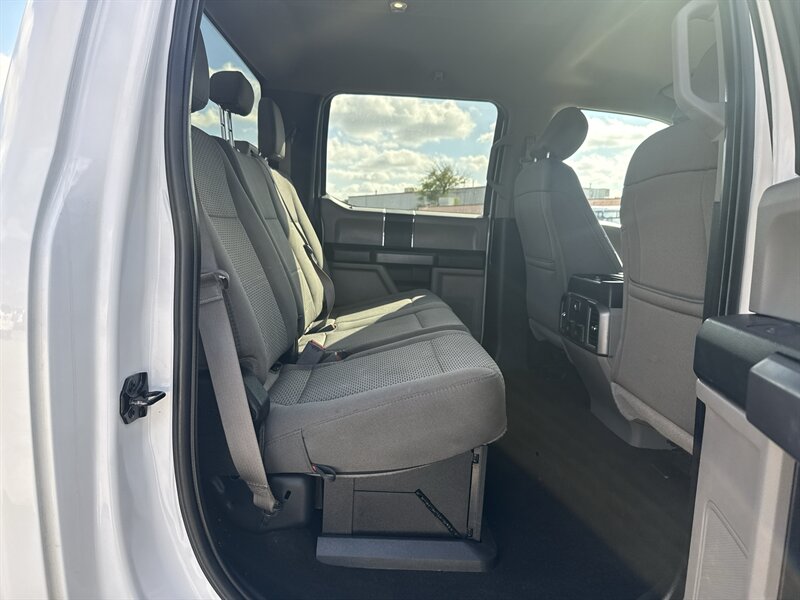 2019 Ford F-250 XLT - Photo 21 - Arlington, TX 76011