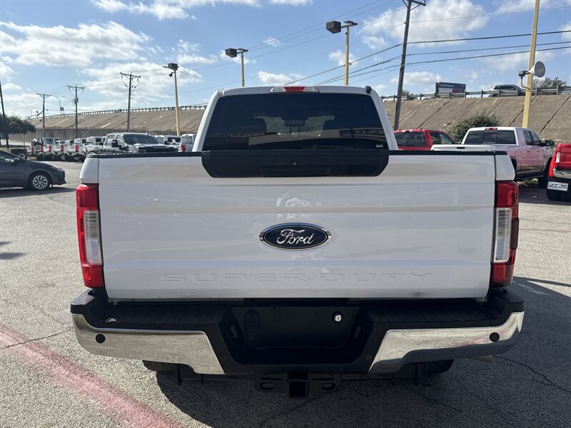 2019 Ford F-250 XLT - Photo 6 - Arlington, TX 76011