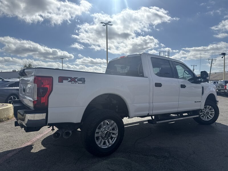 2019 Ford F-250 XLT - Photo 5 - Arlington, TX 76011