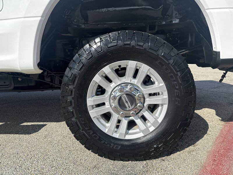 2019 Ford F-250 XLT - Photo 10 - Arlington, TX 76011