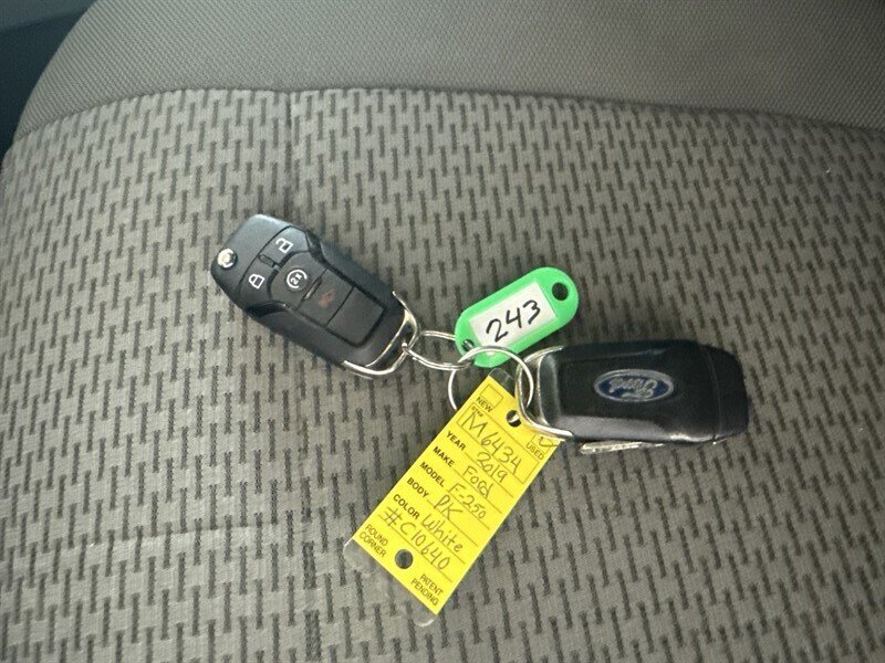 2019 Ford F-250 XLT - Photo 32 - Arlington, TX 76011