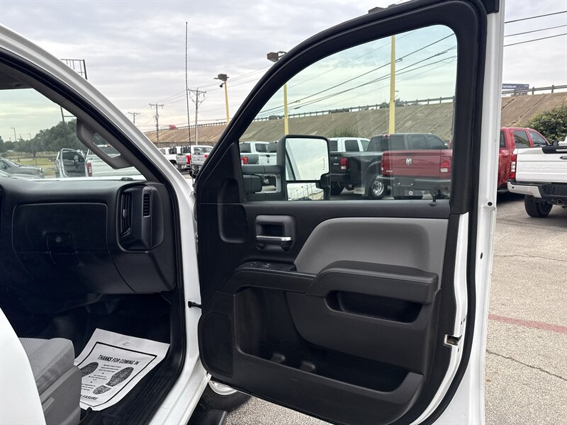 2019 Chevrolet Silverado 2500 Work Truck   - Photo 17 - Arlington, TX 76011