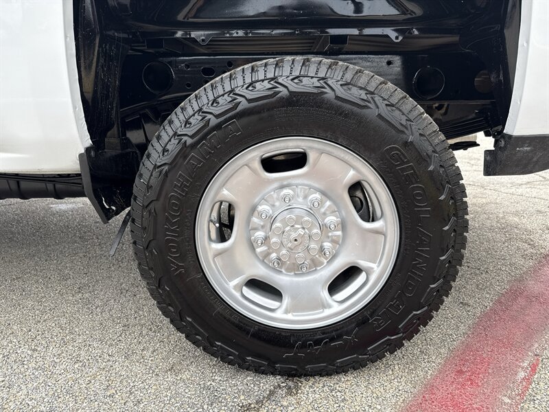 2019 Chevrolet Silverado 2500 Work Truck   - Photo 11 - Arlington, TX 76011