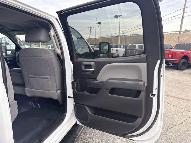 2019 Chevrolet Silverado 2500 Work Truck   - Photo 19 - Arlington, TX 76011