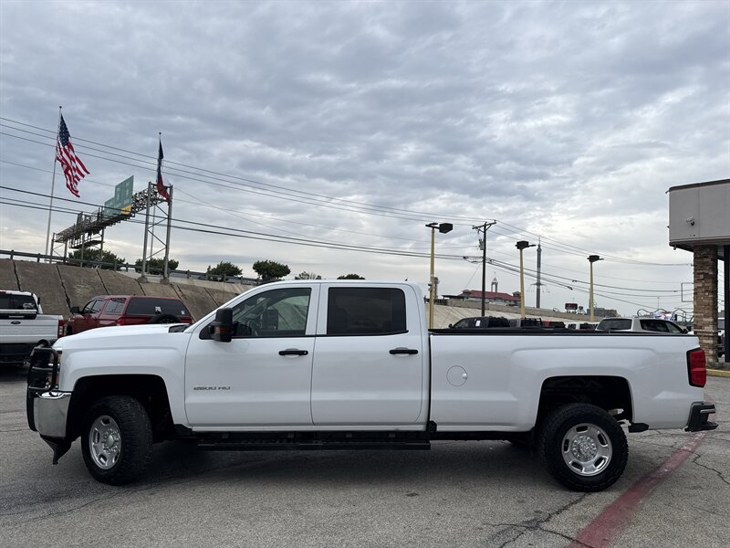 2019 Chevrolet Silverado 2500 Work Truck   - Photo 9 - Arlington, TX 76011