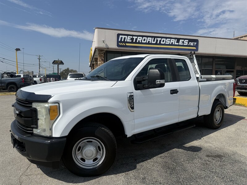 2017 Ford F-250 Super Duty XL - Photo 9 - Arlington, TX 76011