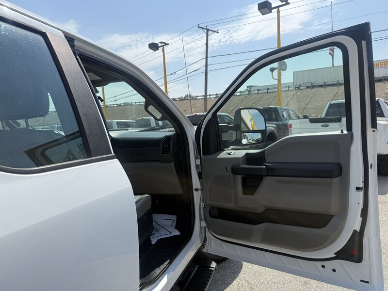 2017 Ford F-250 Super Duty XL - Photo 16 - Arlington, TX 76011