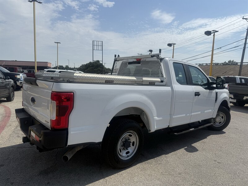 2017 Ford F-250 Super Duty XL - Photo 5 - Arlington, TX 76011