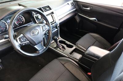 2015 Toyota Camry SE   - Photo 20 - Arlington, TX 76011