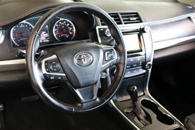 2015 Toyota Camry SE   - Photo 21 - Arlington, TX 76011