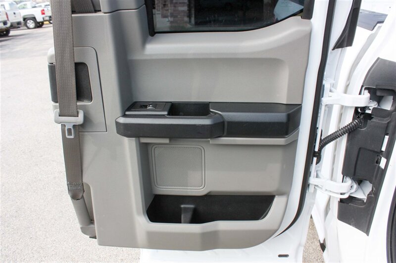2018 Ford F-150 XL - Photo 12 - Arlington, TX 76011