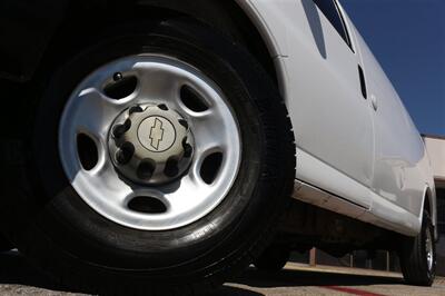 2007 Chevrolet Express 2500   - Photo 2 - Arlington, TX 76011