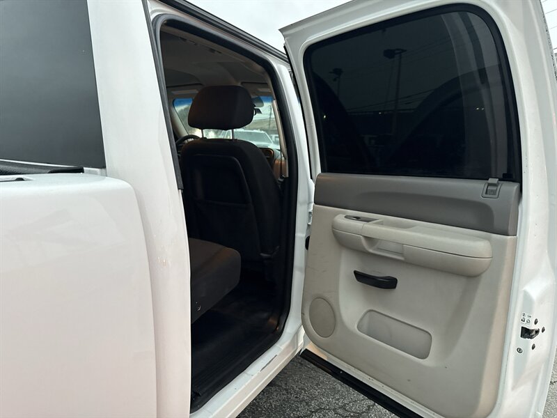 2013 Chevrolet Silverado 2500 Work Truck - Photo 20 - Arlington, TX 76011