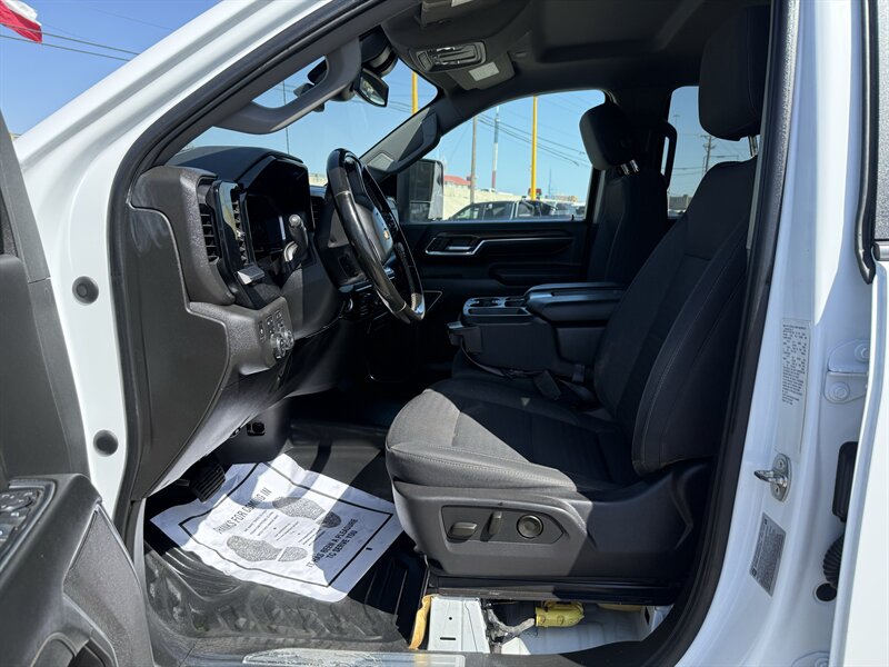 2024 Chevrolet Silverado 3500HD CC LT - Photo 14 - Arlington, TX 76011