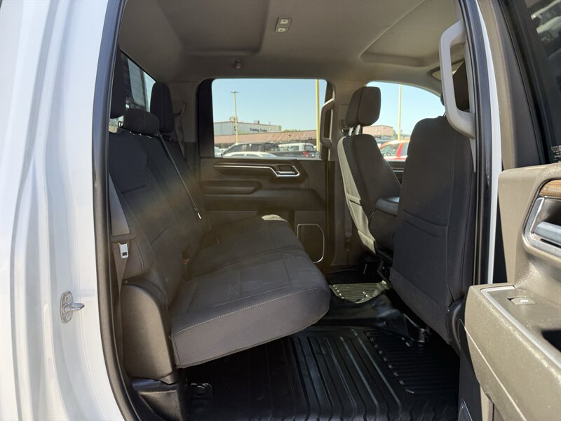 2024 Chevrolet Silverado 3500HD CC LT - Photo 20 - Arlington, TX 76011