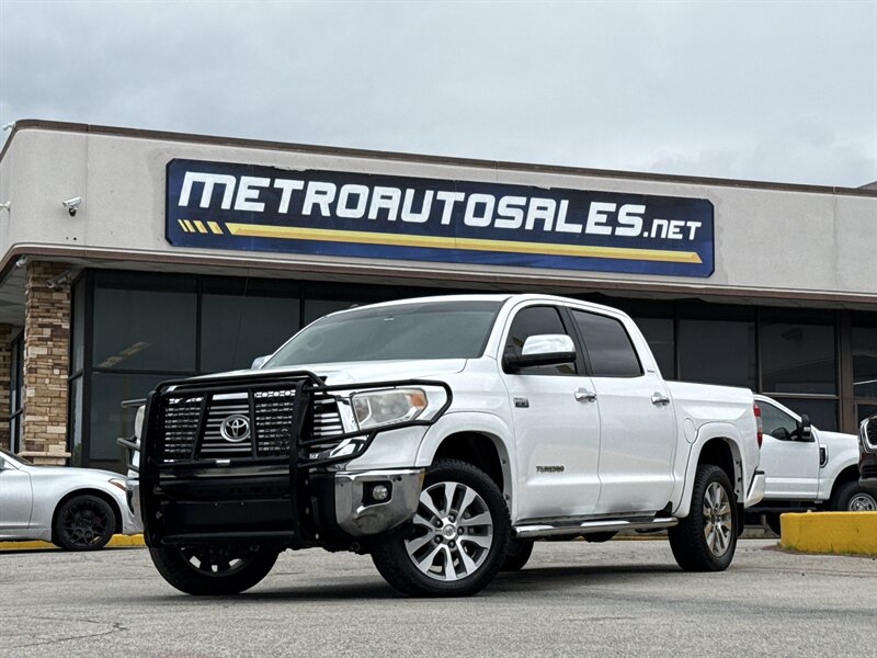 2017 Toyota Tundra Limited  