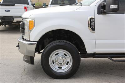 2017 Ford F-350 XL   - Photo 14 - Arlington, TX 76011