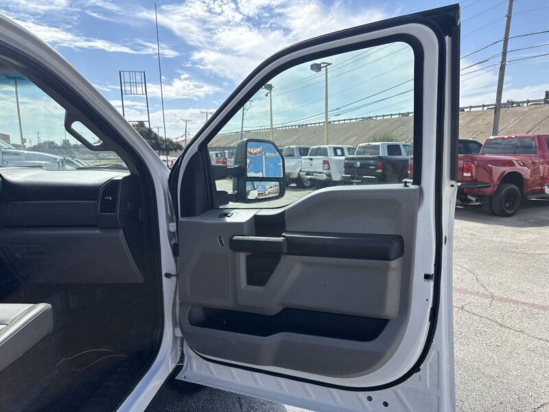 2018 Ford F-350 XL - Photo 15 - Arlington, TX 76011