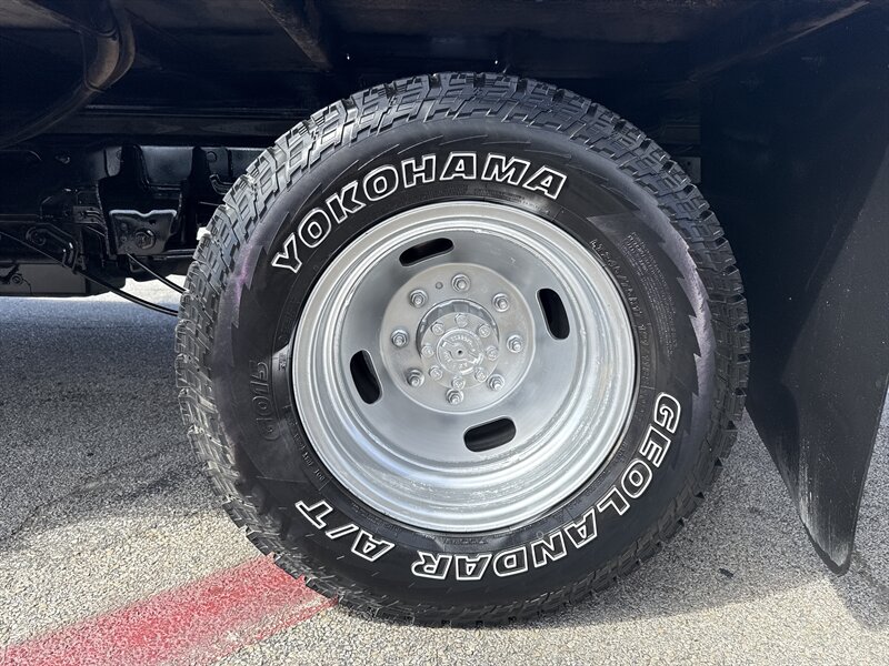 2018 Ford F-350 XL - Photo 10 - Arlington, TX 76011