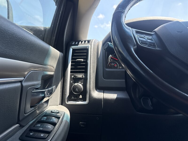 2018 RAM 3500 SLT - Photo 21 - Arlington, TX 76011