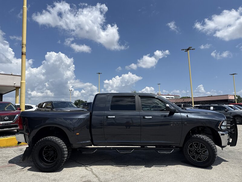 2018 RAM 3500 SLT - Photo 4 - Arlington, TX 76011