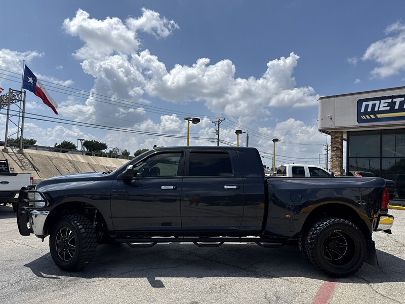 2018 RAM 3500 SLT - Photo 9 - Arlington, TX 76011