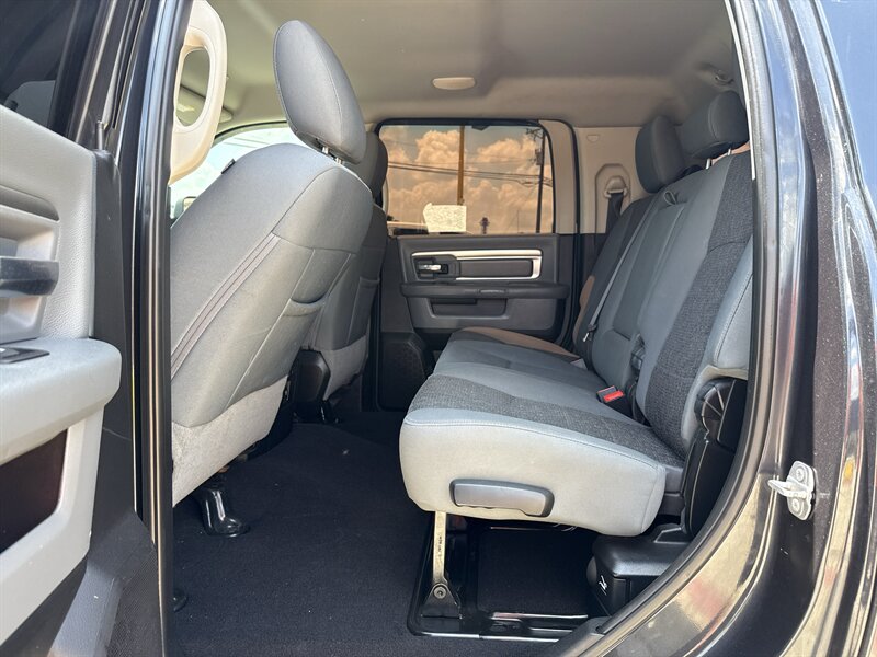 2018 RAM 3500 SLT - Photo 16 - Arlington, TX 76011