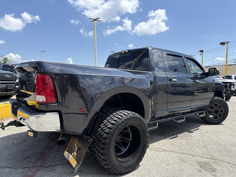 2018 RAM 3500 SLT - Photo 5 - Arlington, TX 76011