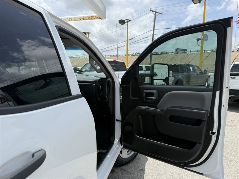 2017 Chevrolet Silverado 2500HD Work Truck - Photo 15 - Arlington, TX 76011