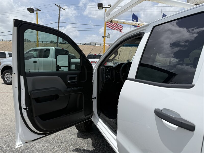 2017 Chevrolet Silverado 2500HD Work Truck - Photo 11 - Arlington, TX 76011