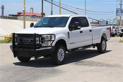 2018 Ford F-250 XLT   - Photo 2 - Arlington, TX 76011