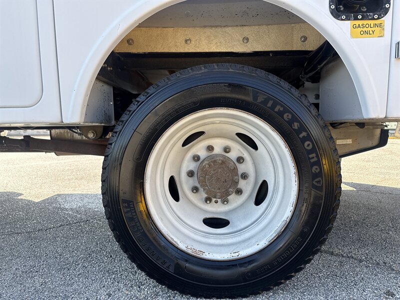 2012 Ford F-450 Super Duty XL - Photo 11 - Arlington, TX 76011
