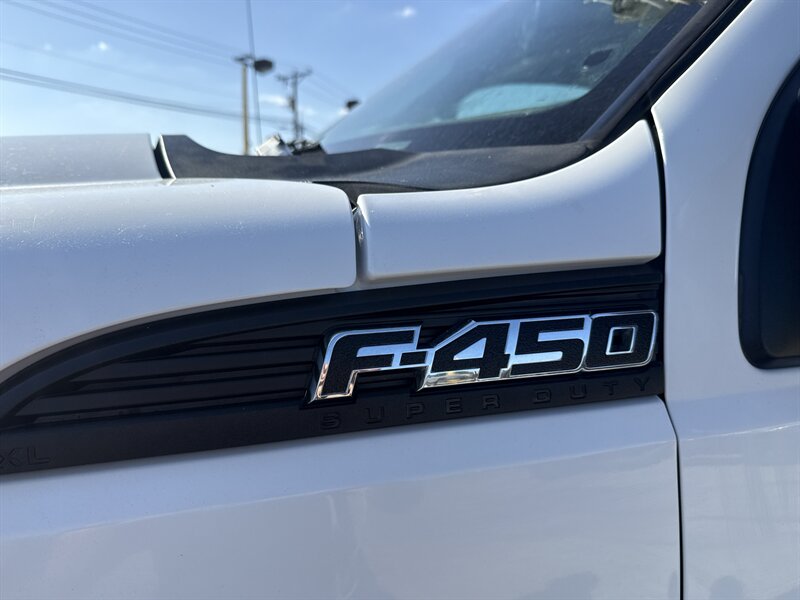 2012 Ford F-450 Super Duty XL - Photo 12 - Arlington, TX 76011