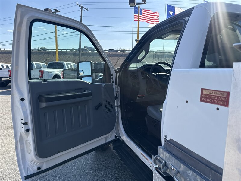 2012 Ford F-450 Super Duty XL - Photo 19 - Arlington, TX 76011
