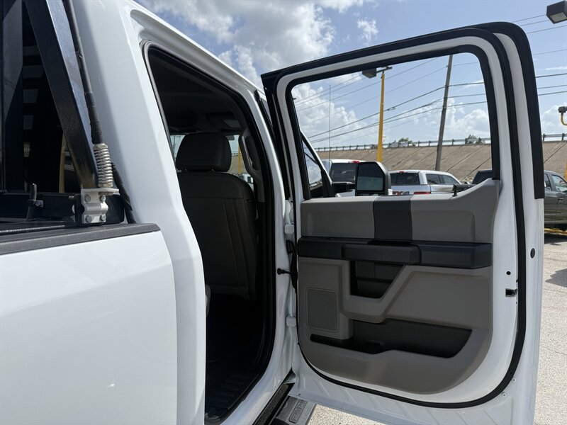 2022 Ford F-250 Super Duty XL - Photo 18 - Arlington, TX 76011