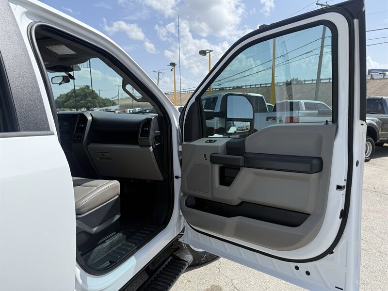 2022 Ford F-250 Super Duty XL - Photo 16 - Arlington, TX 76011