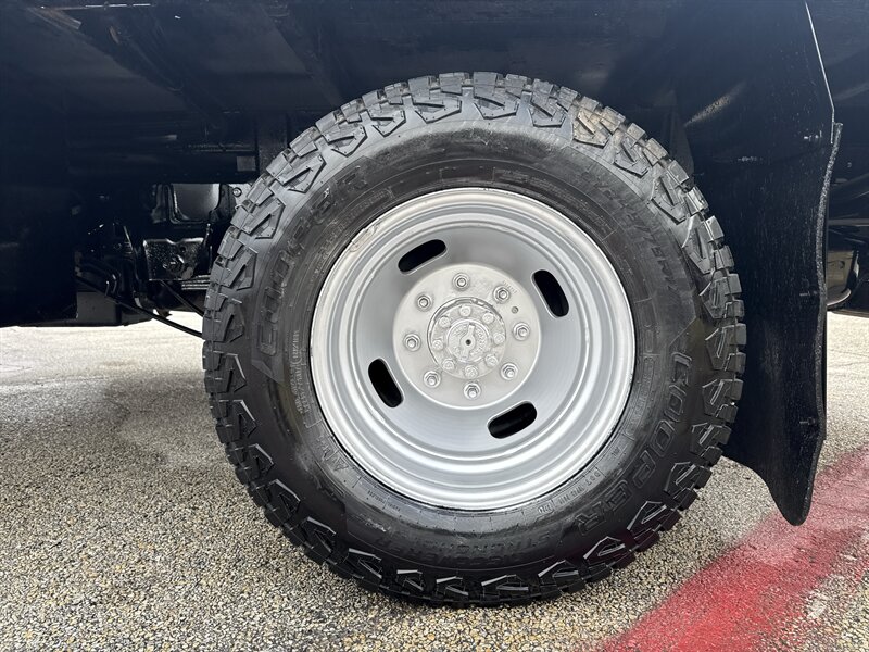 2021 Ford F-350 XL - Photo 10 - Arlington, TX 76011