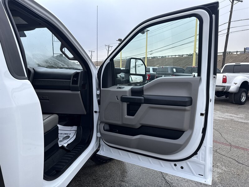 2021 Ford F-350 XL - Photo 15 - Arlington, TX 76011